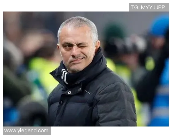 穆里尼奥的足球哲学与战术解析：天下足球的传奇教练之路