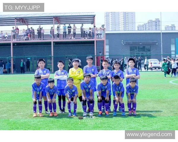 潜力足球：挖掘青少年足球人才的未来之路与发展策略